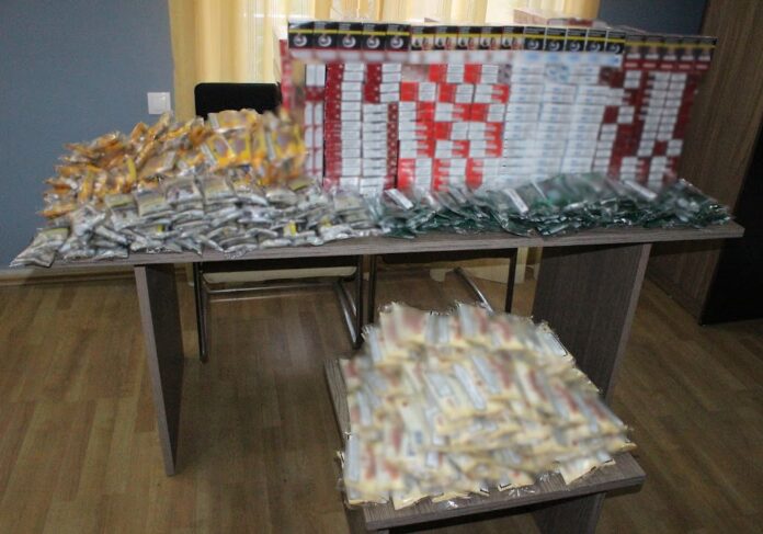 Θράκη: 62χρονος έκρυβε σχεδόν 2.000 λαθραία πακέτα τσιγάρων σε αποθήκη