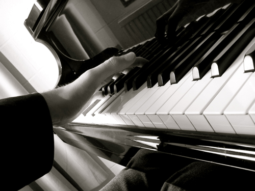 Ξάνθη: Ιδιαίτερα μαθήματα εκμάθησης πιάνου και αρμονίου