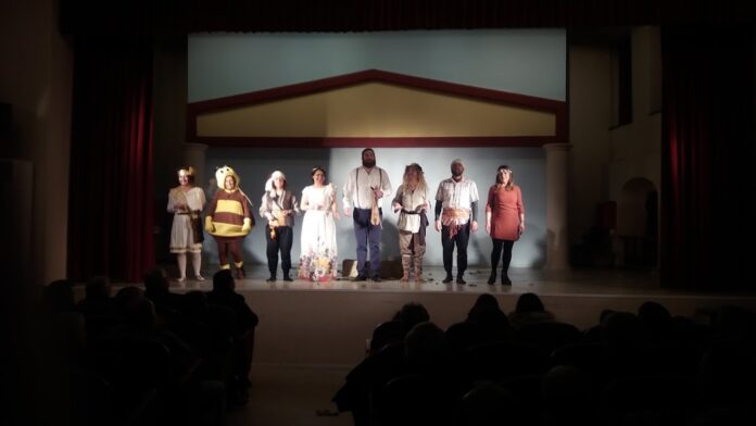 Η θεατρική παράσταση «Ειρήνη» του Αριστοφάνη από τον Σύλλογο Ποντίων στη Γενισέα
