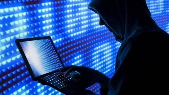 Συνελήφθη νεαρός χάκερ  – Είχε κάνει «άνω κάτω» επτά εταιρείες