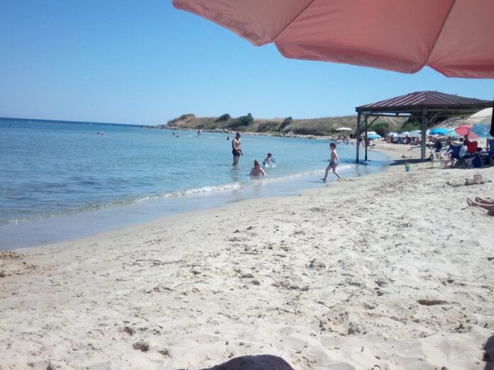 Βούλιαξαν οι παραλίες της Ξάνθης - Μποτιλιάρισμα στην επιστροφή