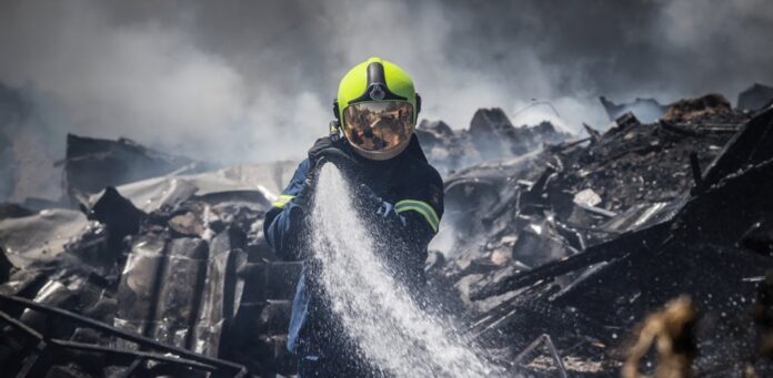 Μεγάλη φωτιά στις Σάπες Ροδόπης - Εκκενώθηκε οικισμός