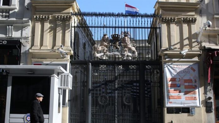 Dutch diplomat pulled out of Turkey over spy allegations