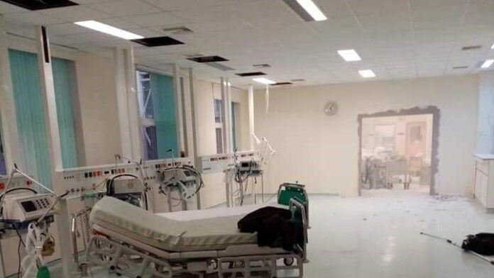 Αλεξανδρούπολη: Γκρεμίζουν τοίχους στο Νοσοκομείο για να φτιάξουν νέα ΜΕΘ