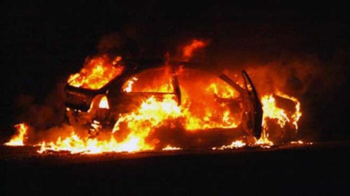 Στις φλόγες τυλίχθηκε Ι.Χ. αυτοκίνητο μέσα στο Δροσερό στην Ξάνθη