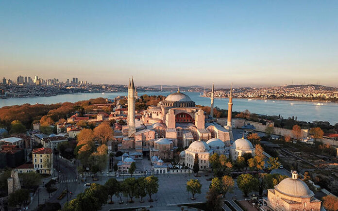 Σήμερα η Αγία Σοφία γίνεται τζαμί μετά από 86 χρόνια - Σόου ετοιμάζει ο Ερντογάν
