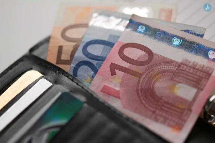 Κατώτατος μισθός – Αυξήθηκε στα 663 ευρώ από σήμερα 1η Ιανουαρίου