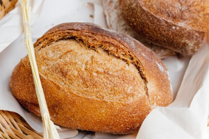 Αυξήσεις σε τιμές βασικών αγαθών – Πού θα φτάσει η τιμή του ψωμιού