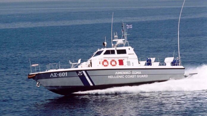 Τουρκική ακταιωρός παρενόχλησε Έλληνες ψαράδες στα Ίμια