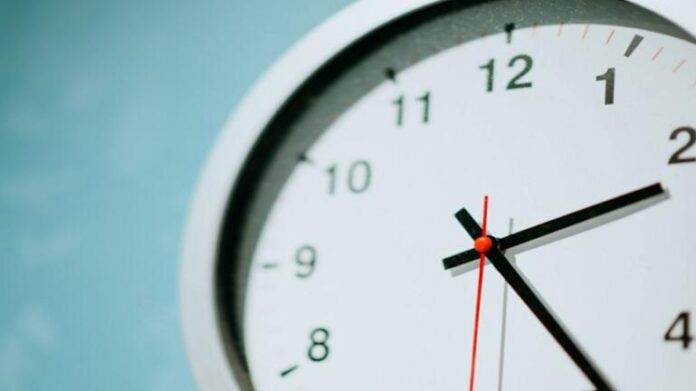 Αλλαγή ώρας 2021: Πότε γυρνάμε τα ρολόγια μία ώρα πίσω