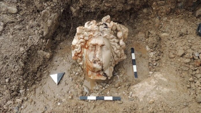 Αρχαίες κεφαλές Ελλήνων Θεών εντοπίστηκαν στην Τουρκία [ΦΩΤΟ]