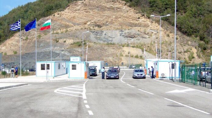 Νέα μέτρα για Έλληνες που ταξιδεύουν στη Βουλγαρία