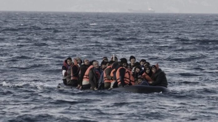 Υπουργείο: Δεν θα μεταφέρονται αιτούντες άσυλο για παραμονή στον Έβρο
