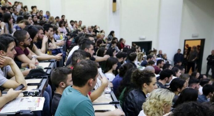 Παράταση για το φοιτητικό επίδομα ΙΚΥ: Μέχρι πότε οι αιτήσεις για τα 1.000 ευρώ