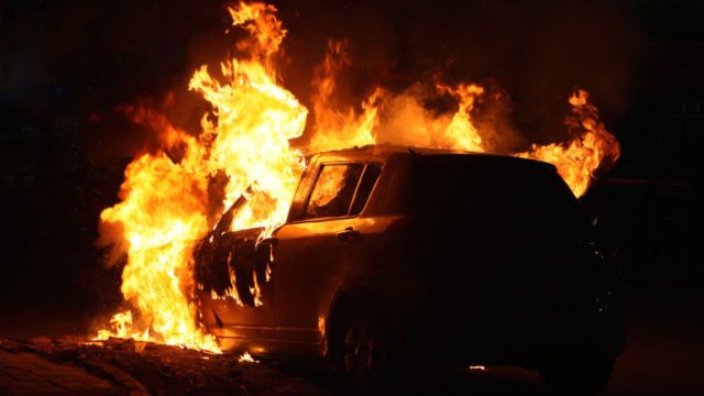 Ξάνθη: Στις φλόγες αυτοκίνητο - Συναγερμός στην Πυροσβεστική