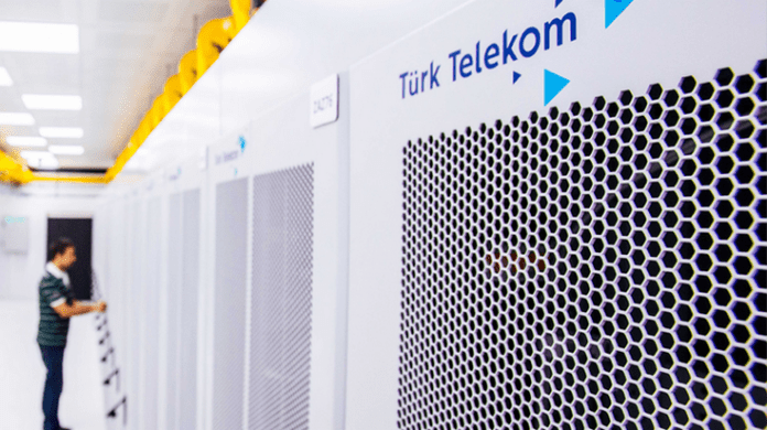 Υπό κατάρρευση η Turk Telekom με 33.600 υπαλλήλους