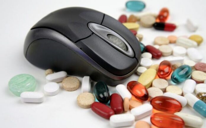 «Μάστιγα τα καταστήματα που πωλούν ηλεκτρονικά παράνομα φάρμακα»
