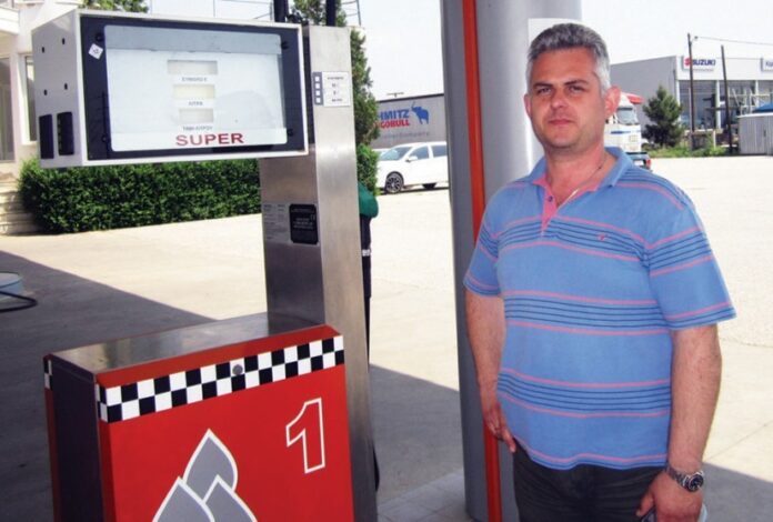Οι ανατιμήσεις στα καύσιμα στέλνουν τους οδηγούς στη Βουλγαρία λένε οι πρατηριούχοι