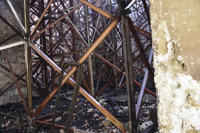 Τι “δείχνει” το πόρισμα της Πυροσβεστικής για τη φωτιά στο Τέμενος Βαγιαζήτ - ΒΙΝΤΕΟ