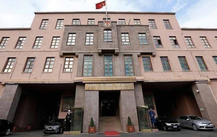 Τουρκικό υπουργείο Άμυνας: “Προβοκάτσιες και παρανομίες από την Ελλάδα”