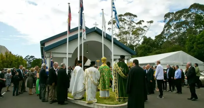 Ο Αρχιεπίσκοπος Αυστραλίας εγκαινίασε μνημείο πεσόντων στο Central Coast