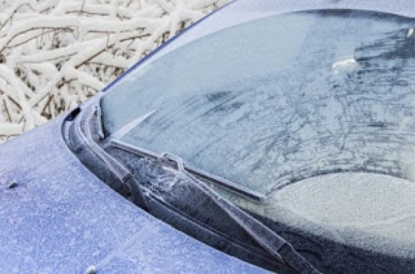 Κόλπα για να προστατέψετε το αυτοκίνητό σας από τον παγετό