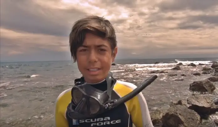 Ο 11χρονος Ζήσης από την Ξάνθη καθαρίζει τις θάλασσες από τα πλαστικά