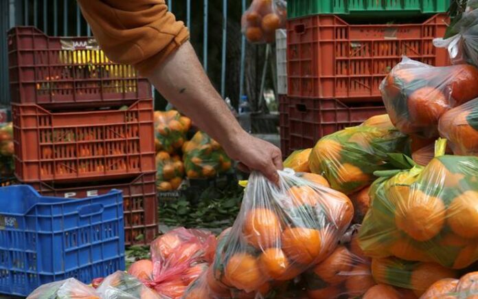Μέτρα στις λαϊκές αγορές για τον κορονοϊό: Με γάντια