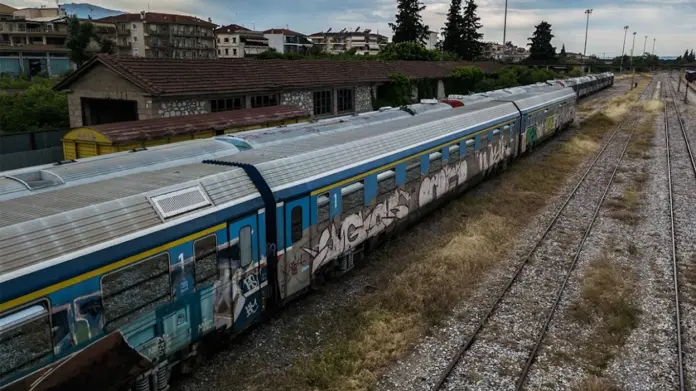 Δράμα: Τρένο παρέσυρε και σκότωσε τρεις μετανάστες
