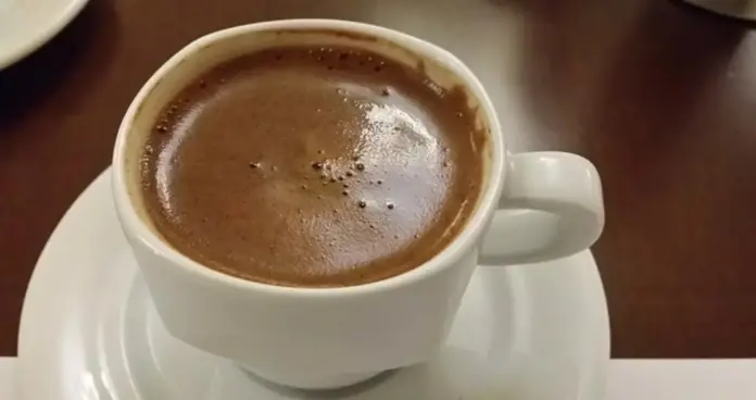 Γιατί να μην πετάτε το κατακάθι του ελληνικού καφέ
