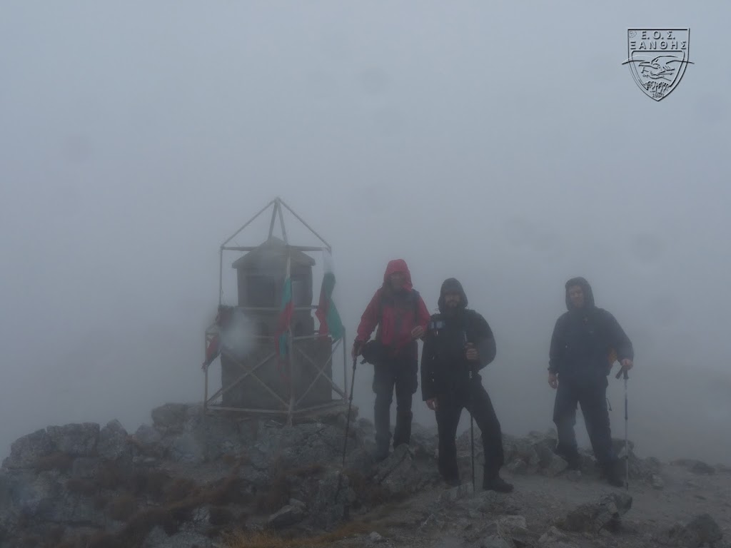 Στη Ρίλα της Βουλγαρίας οι ορειβάτες του ΕΟΣ Ξάνθης - Στην ψηλότερη κορυφή των Βαλκανίων υπό βροχή