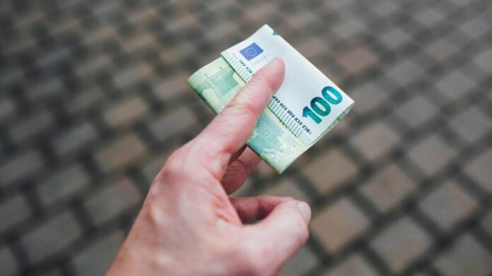 Επίδομα 800 ευρώ: Την Κυριακή ανοίγει η πλατφόρμα για τις δηλώσεις