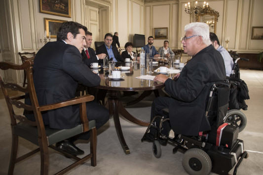Ε.Σ.Α.μεΑ.: Επείγουσα επιστολή στον πρωθυπουργό για τα αναπηρικά επιδόματα