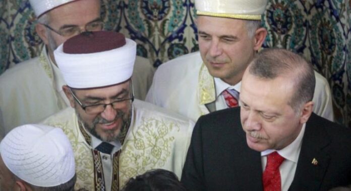 Τουρκία: Απαιτεί αλλαγές για τους μουφτήδες και μιλά για «ομογενείς» στη Θράκη
