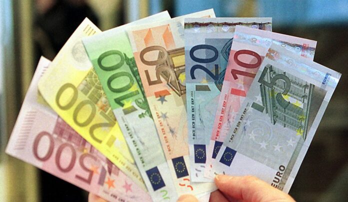 Επίδομα 534 ευρώ: Πότε καταβάλλονται τα ποσά