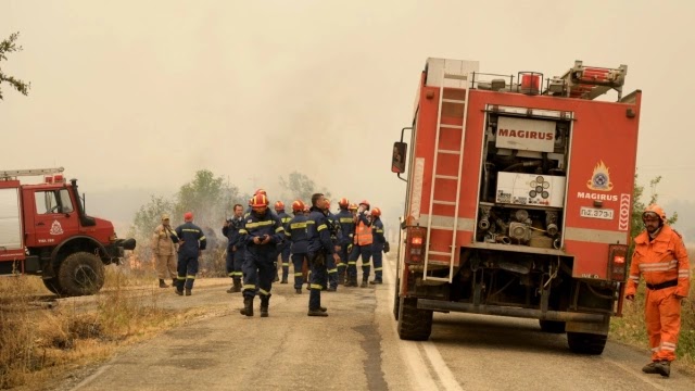 Φωτιά στον Έβρο: Πυροσβέστες απεγκλώβισαν 25 παράνομους μετανάστες
