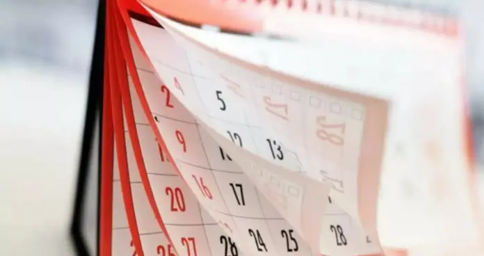 Οι αργίες του 2023: Ποια μέρα πέφτουν Πρωτοχρονιά