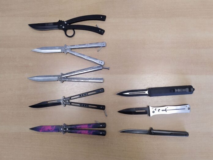 Καβάλα: Πήγε στο αεροδρόμιο με 8 αναδιπλούμενα μαχαίρια