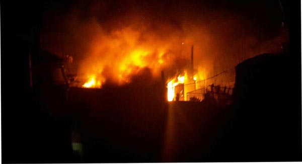 Στις φλόγες μονοκατοικία στον Κένταυρο - Στο πόδι όλο το χωριό για να την σβήσει (+ΒΙΝΤΕΟ)