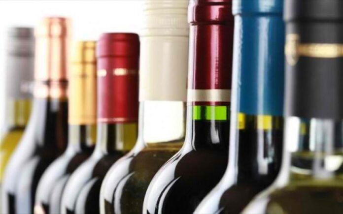 Ο Ειδικός Φόρος Κατανάλωσης στο κρασί οδήγησε σε έξαρση την παραοικονομία του κλάδου