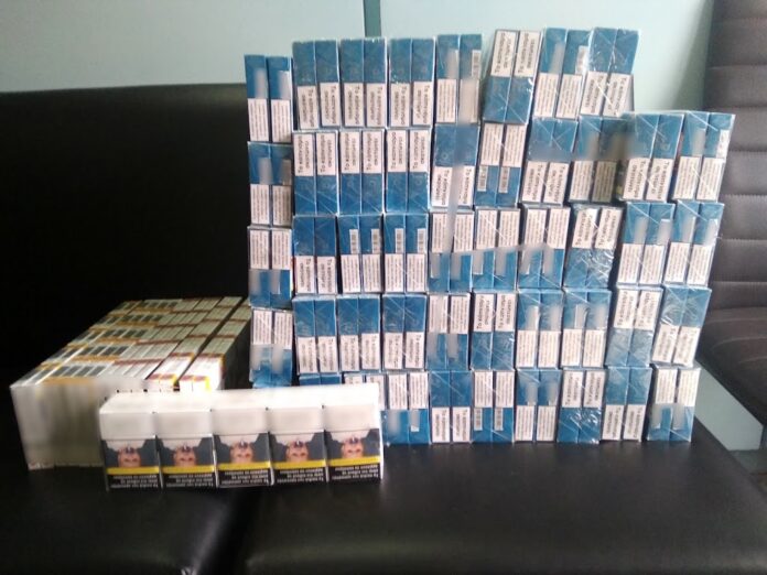 Ζευγάρι με 200 λαθραία πακέτα τσιγάρων – Χειροπέδες για 2 σε χωριό της Καβάλας