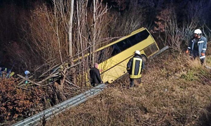 Λεωφορείο που επέστρεφε στη Βουλγαρία από την Καβάλα έπεσε σε χαράδρα