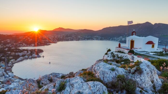 Travel.com: Τα 16 νησιά που κάνουν την Ελλάδα ασυναγώνιστη
