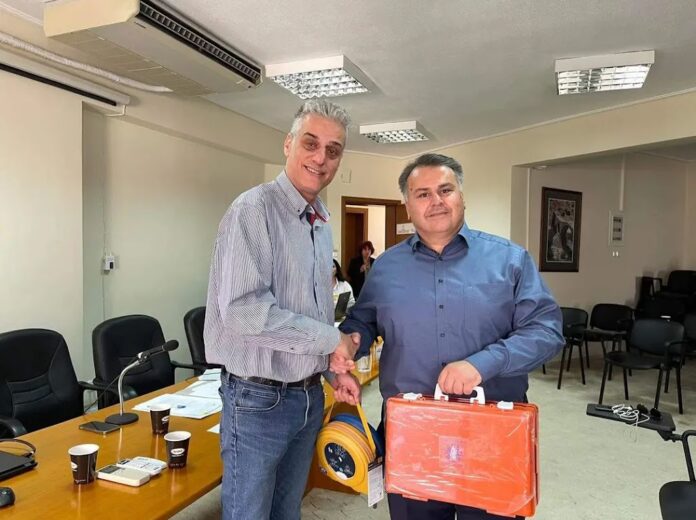 Δωρεά απινιδωτή στον Δήμο Αβδήρων από τον Πρόεδρο της ΠΕΔ ΑΜΘ