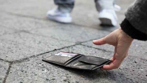 Μαθητές στην Ξάνθη βρήκαν και παρέδωσαν πορτοφόλι