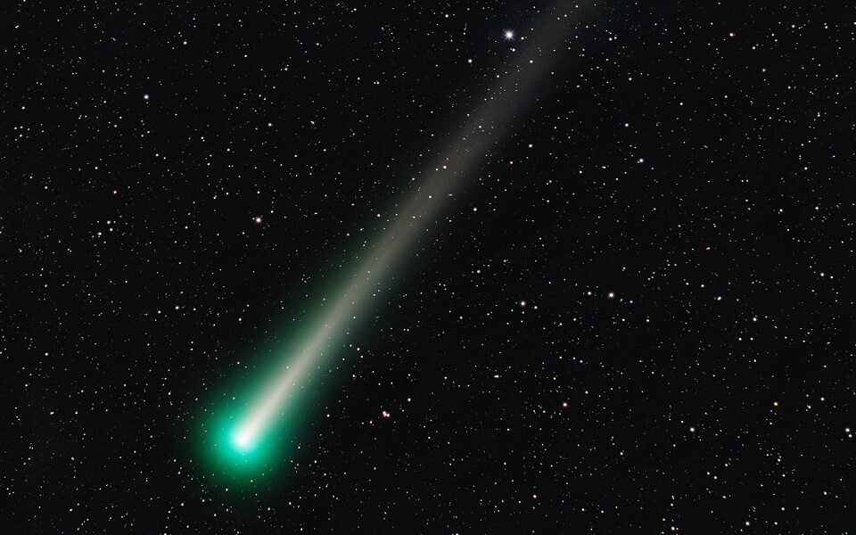 Πλησιάζει τη Γη ο πράσινος κομήτης που είχε να έρθει από την εποχή των Νεάντερταλ