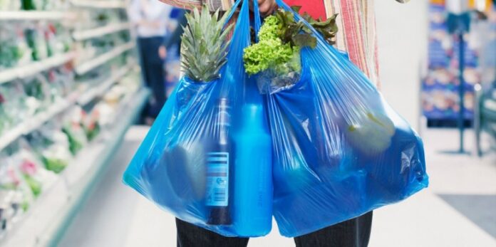 Σούπερ μάρκετ: Προσοχή - Τι αλλάζει με τις πλαστικές σακούλες
