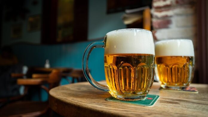 4 κόλπα για να παγώσεις την μπύρα σου στο άψε σβήσε!