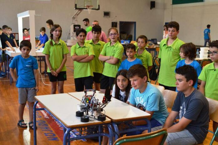 Στην Ξάνθη ο 3ος Περιφερειακός Διαγωνισμός Ρομποτικής - Συμμετείχαν 10 ομάδες (+ΦΩΤΟ)
