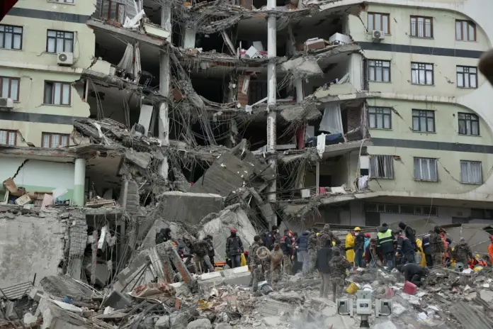 Ξεπερνούν τους 48.000 οι νεκροί από τον σεισμό στην Τουρκία